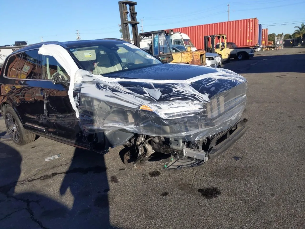 Volvo XC 90 B5 – aukcja Copart/IAAI USA, import do Warszawy